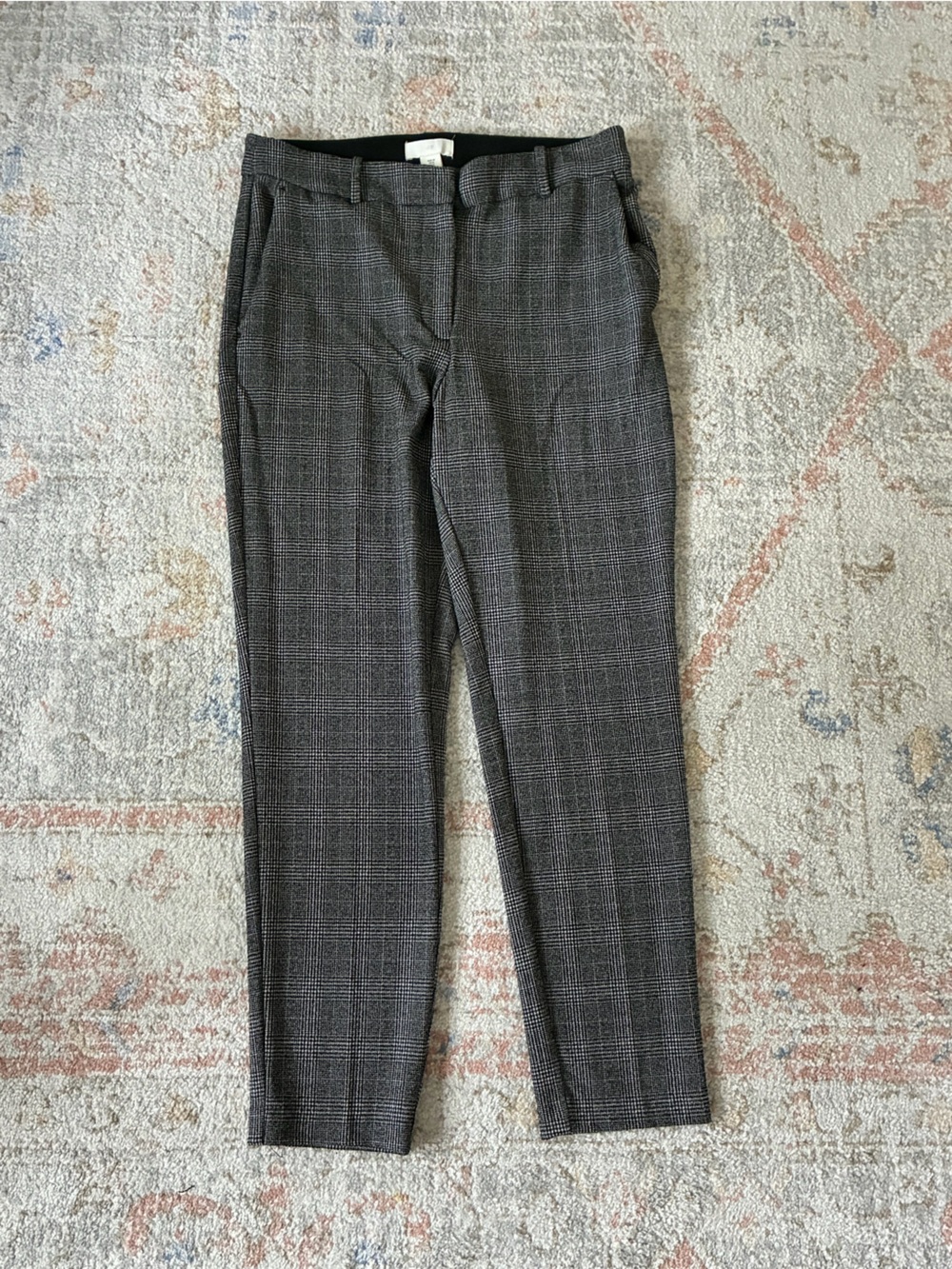NWT-H&M Gray Plaid Tapered Ankle Slacks Dress Pants-Size 12